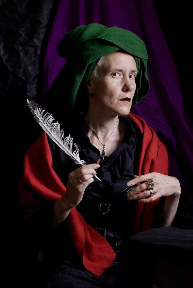 Женщина в зелёном тюрбане