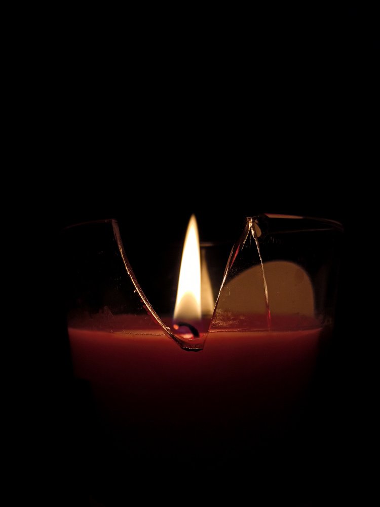 И горит романтики свеча.....