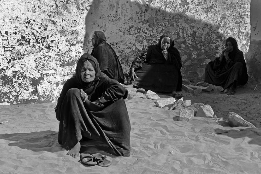 Waiting for the unknown