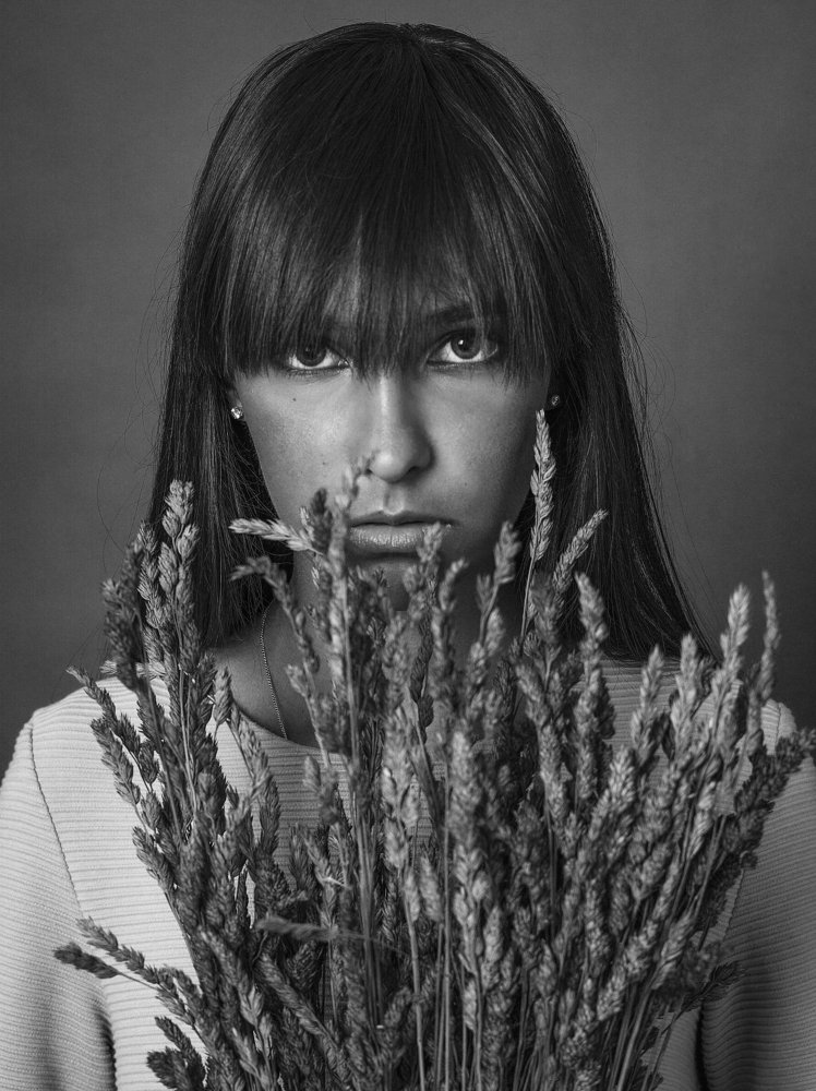 Взрослый взгляд юной Даши