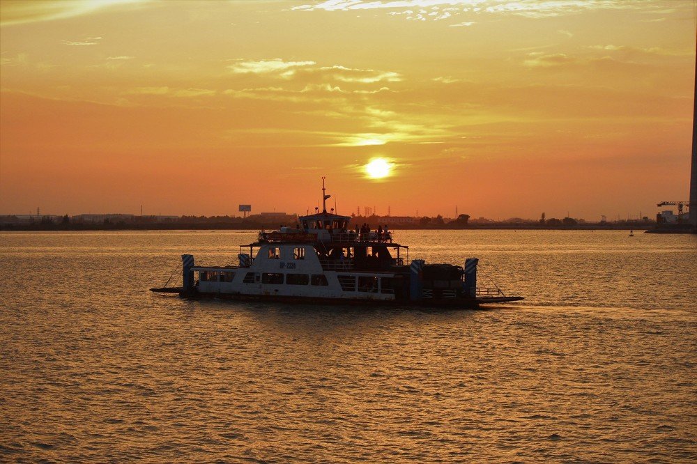 Photograph by Nguyễn Đức Toàn