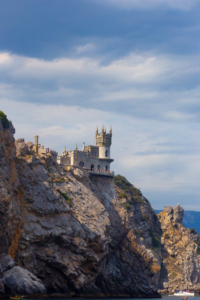 Знаменитый замок