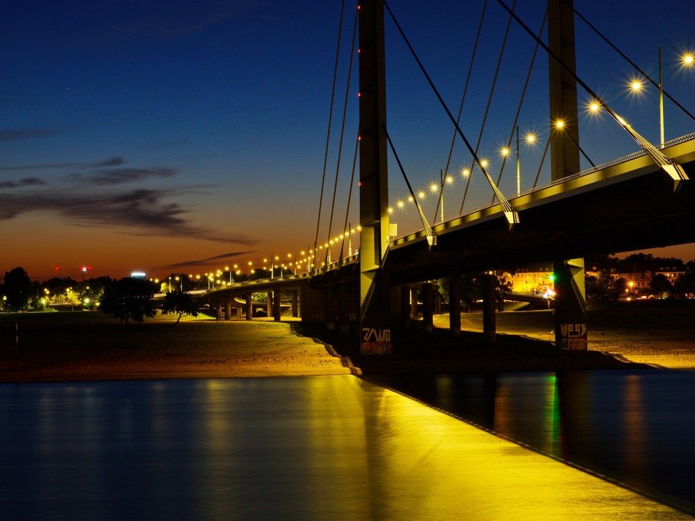 Мост с подсветкой