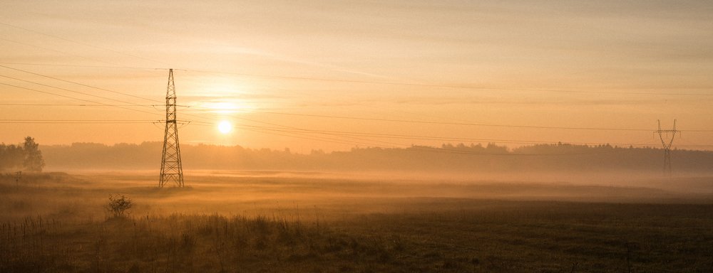 На рассвете.