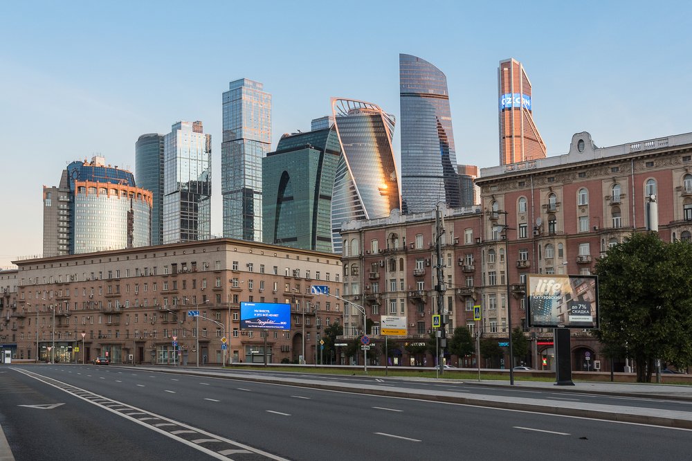 Рассвет в Москве