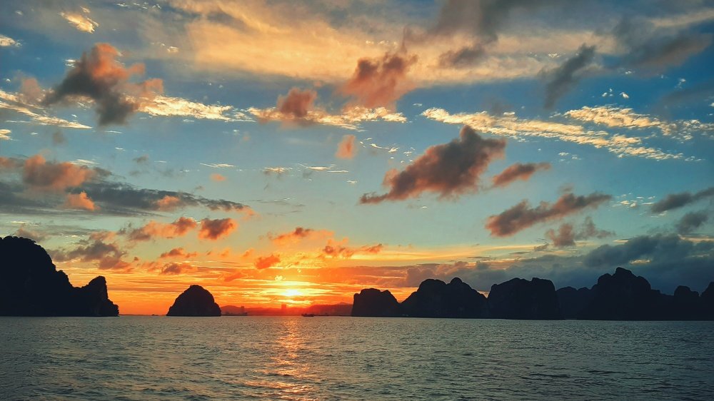 Photograph by Sơn Nguyễn Kim