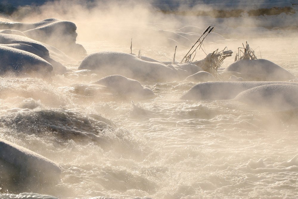 Ледяной каскад на реке Сейм