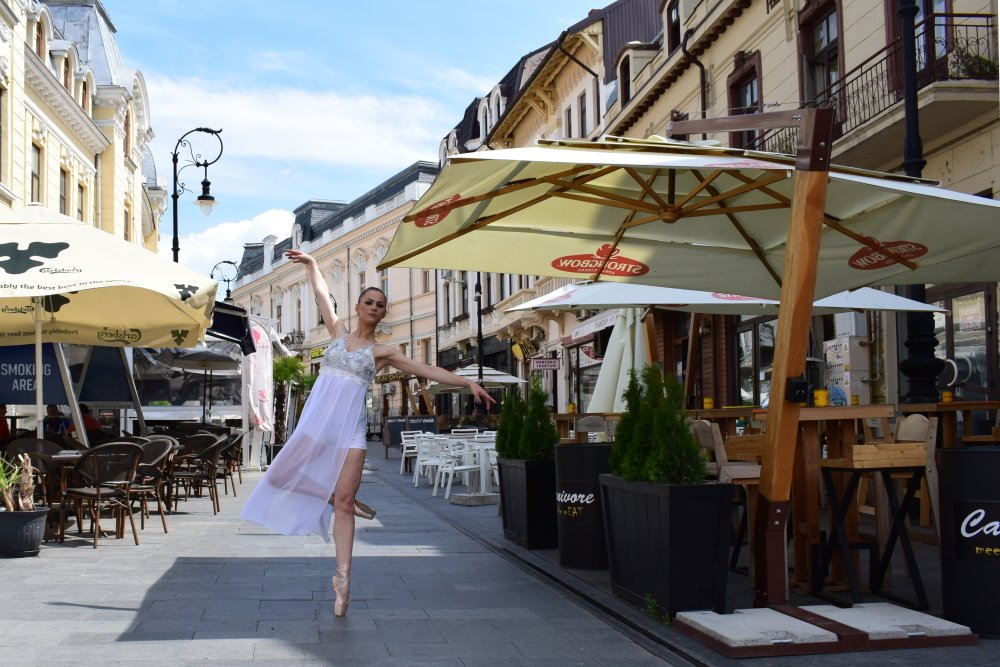 Ballerina & the Old City