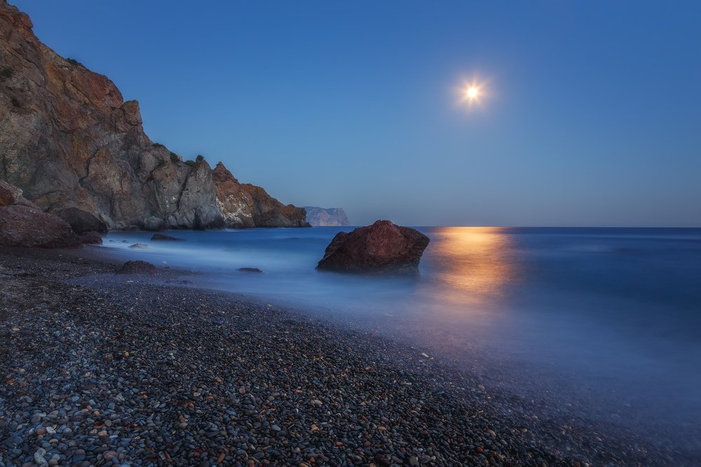 Время луны...