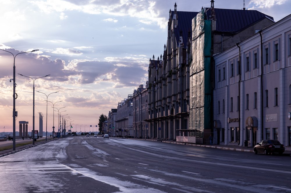 Утро на Нижне-Волжской набережной