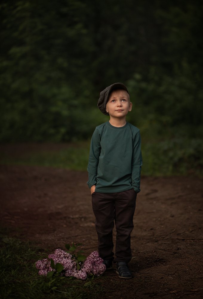 Мальчик с сиренью