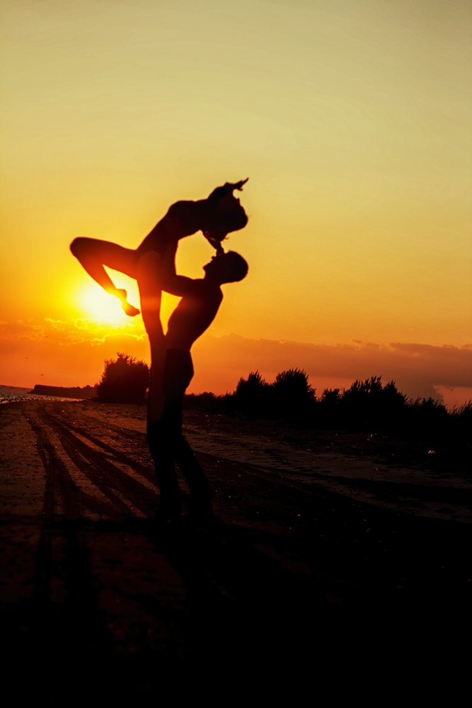 Двое на закате