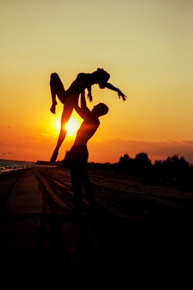 Двое на закате