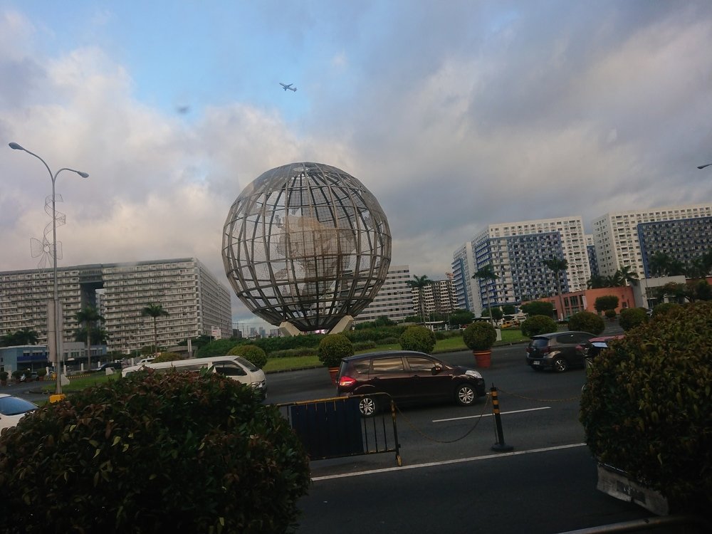 Mall Of Asia GLOBE Rotonda