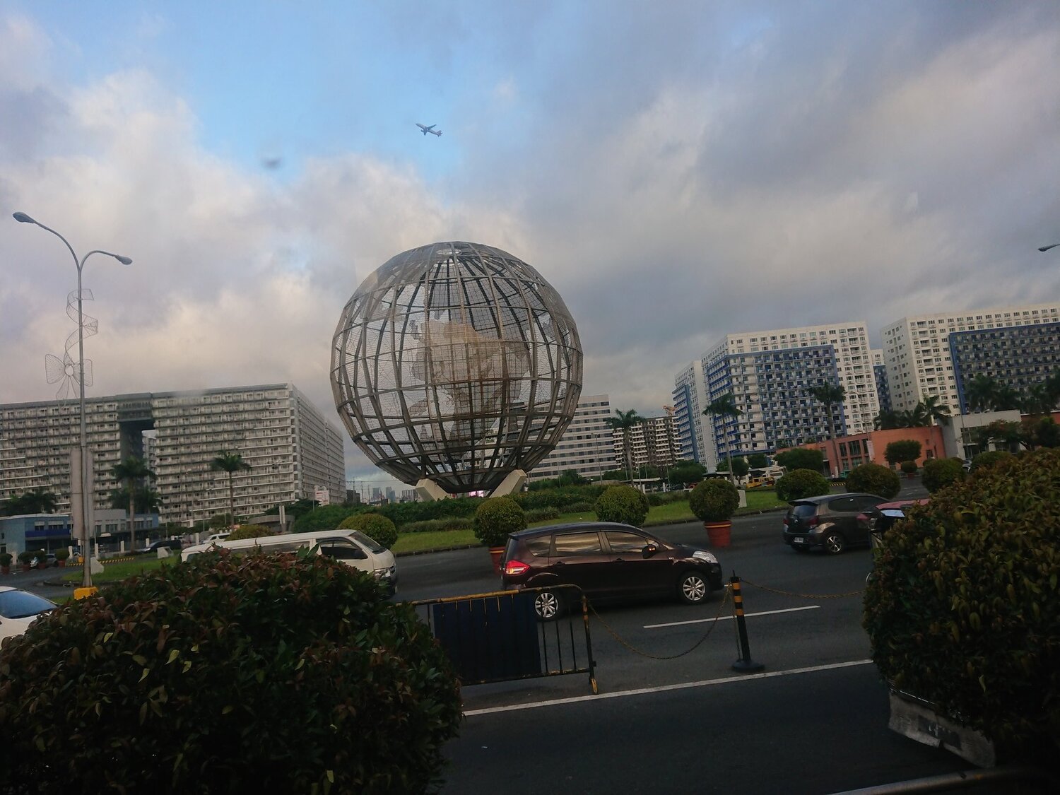 Mall Of Asia GLOBE Rotonda