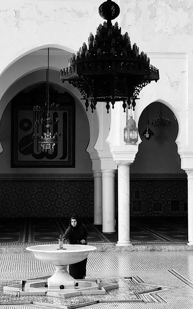The woman and the chandelier