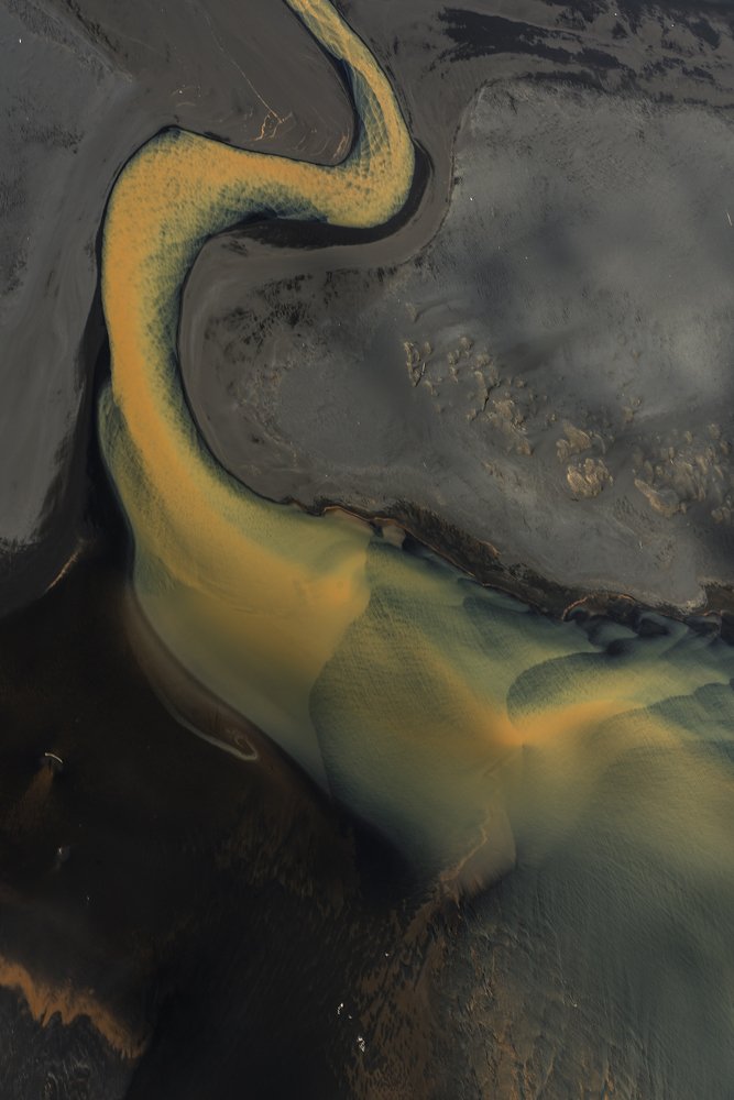 Photograph by Cristian Dunivicher