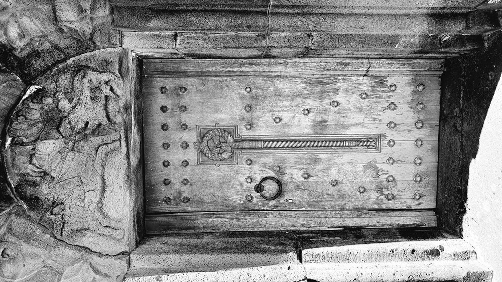 Photograph by Shushanik Karaustayan