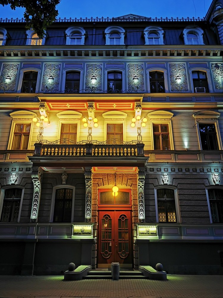 Консульство России