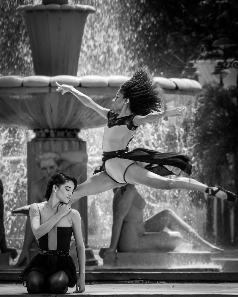 Dance in the fountain