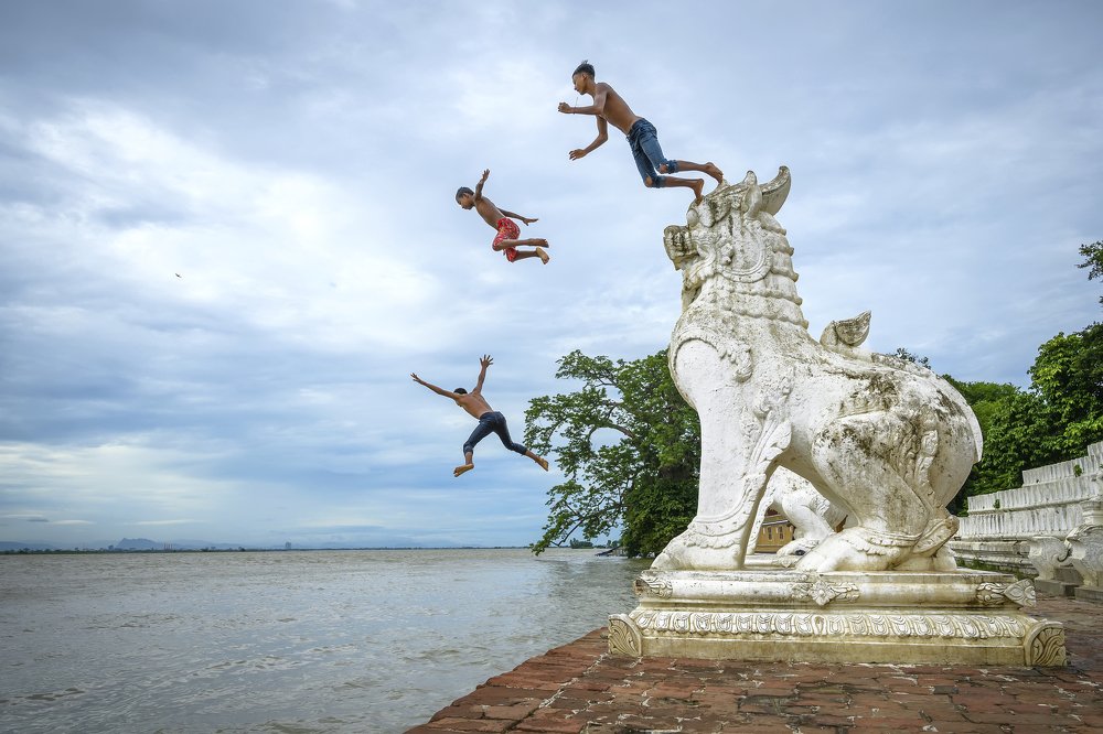 Photograph by Thet Maw