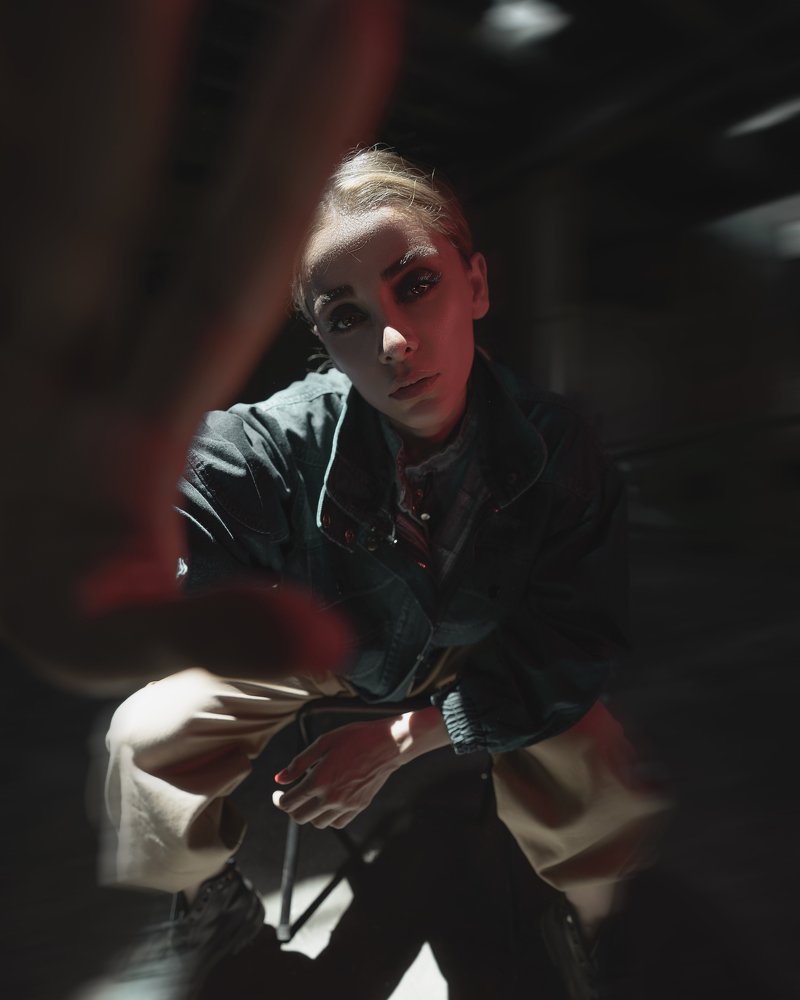 " LOOK AT ME , CLEAN YOUR EYES "