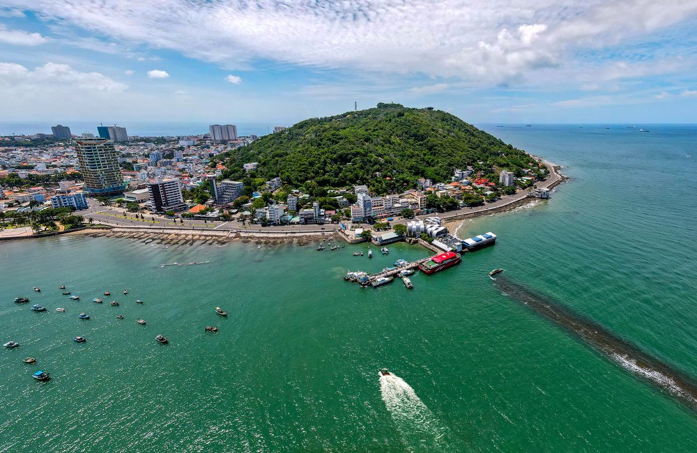 Thành phố trên biển đảo