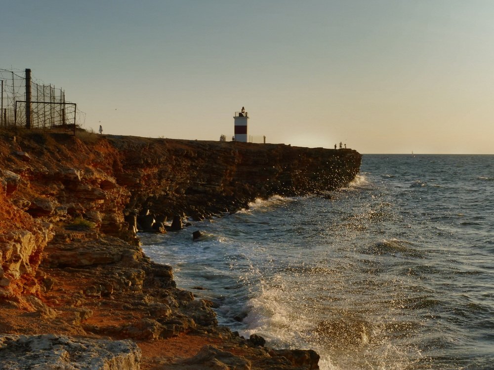 Маяк бухты Омега