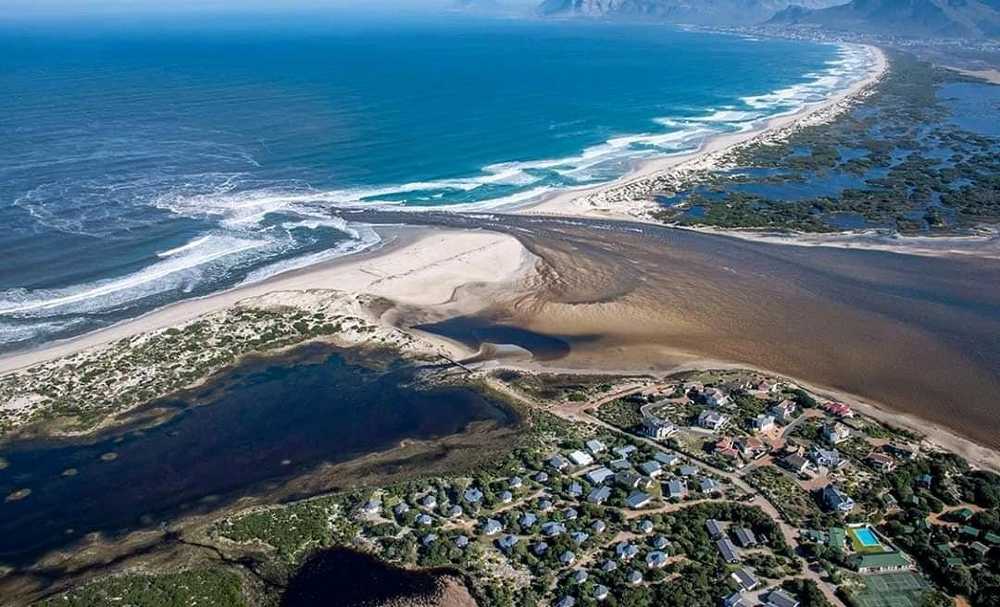 Botrivier meets ocean