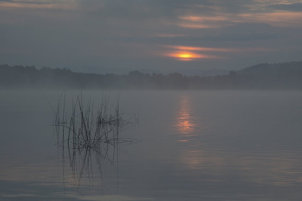Рассвет на озере Цинголь (Хакасия)