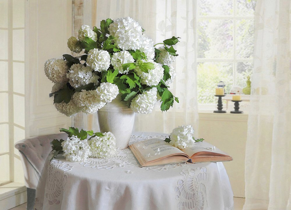 С цветами бульденеж