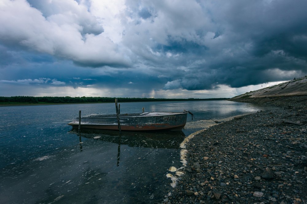 Пасмурный день на Иртыше