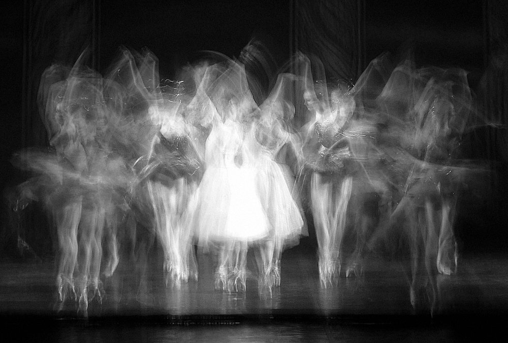 танец (dance)