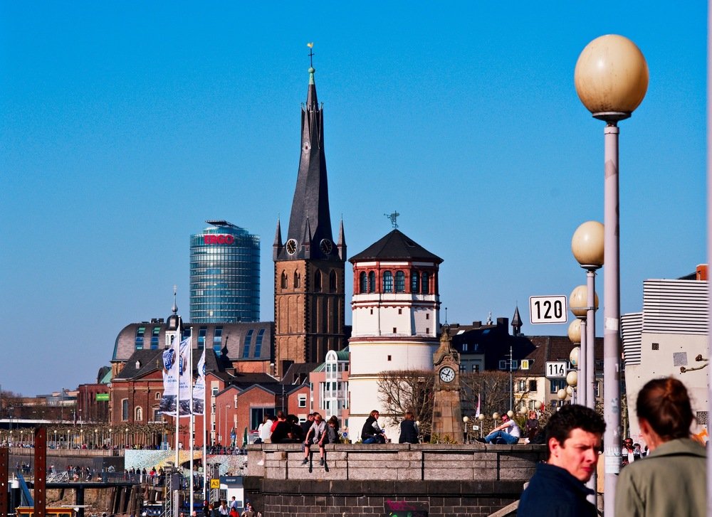 Дюссельдорф весной