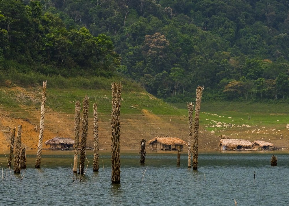 Thuy Loa - imprints of dry season
