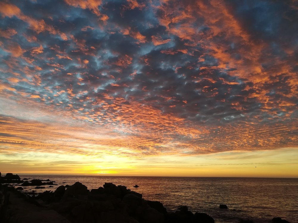 Atardecer de fuego en el mar