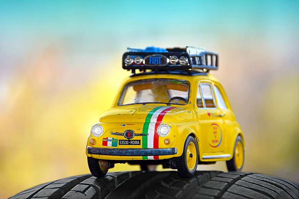 FIAT 500 on the top of tire!