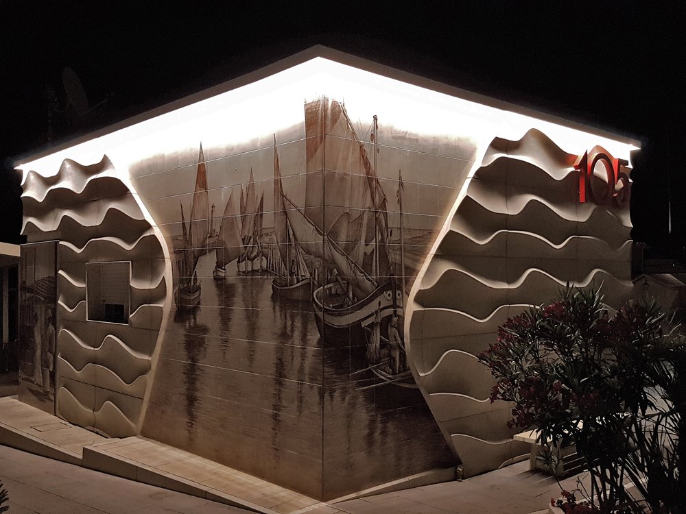 Photograph by Carlo Silva