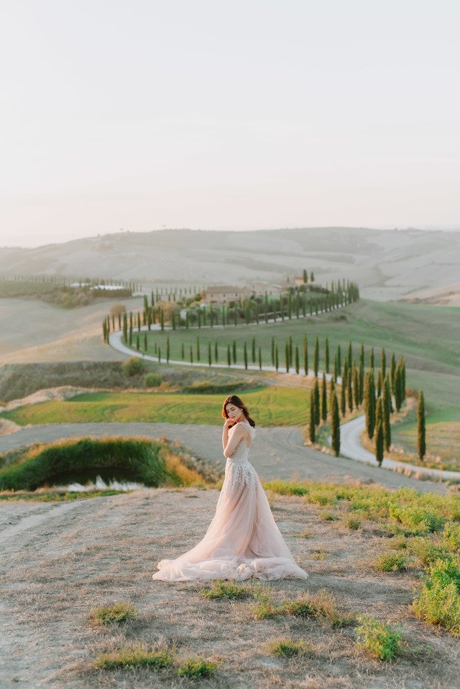 Bride's portrait in Tuscany