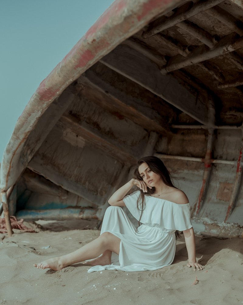 Photograph by Ali Nixad