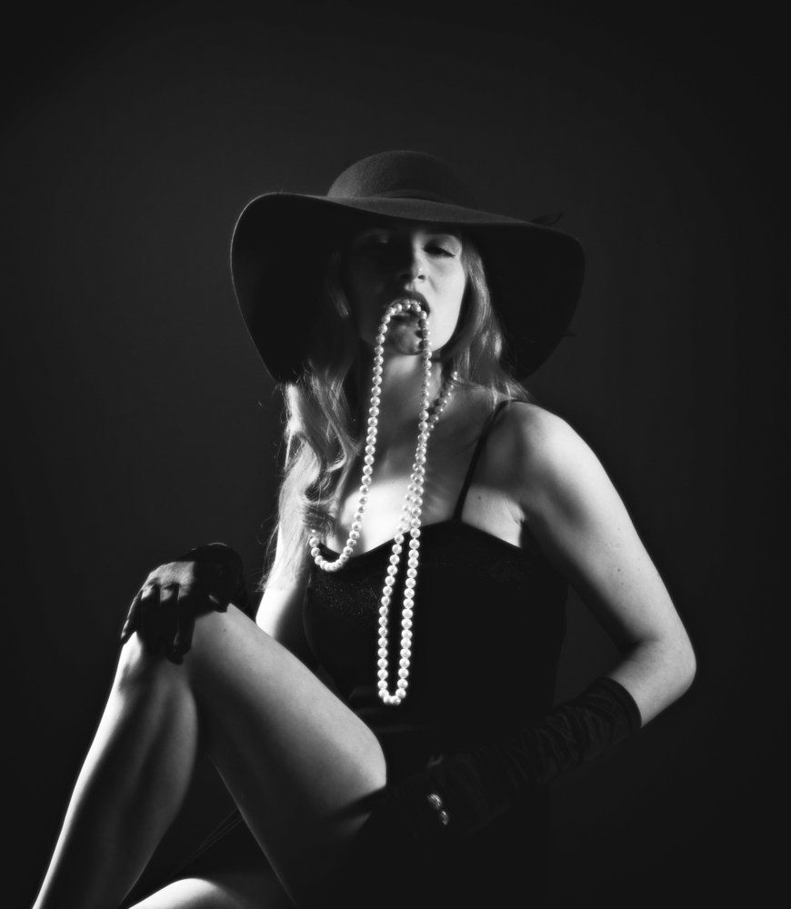 Девушка в шляпе