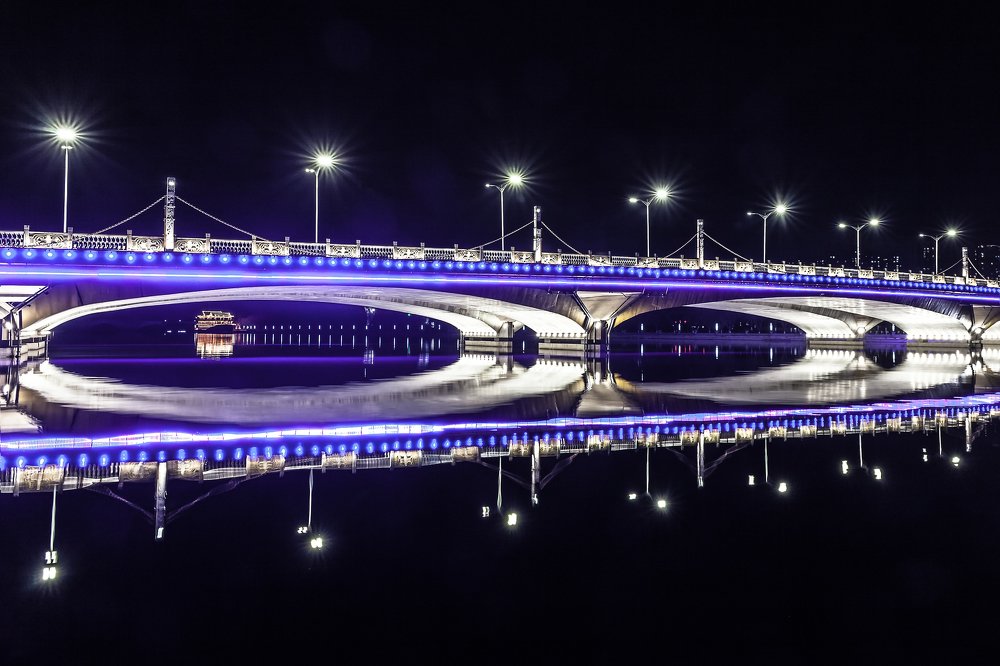 Photograph by Ruben Giney