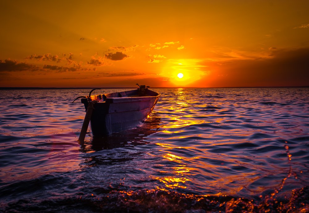 Закат на озере