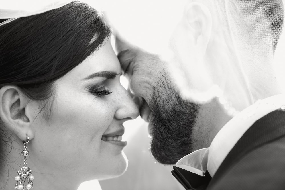 Первый поцелуй