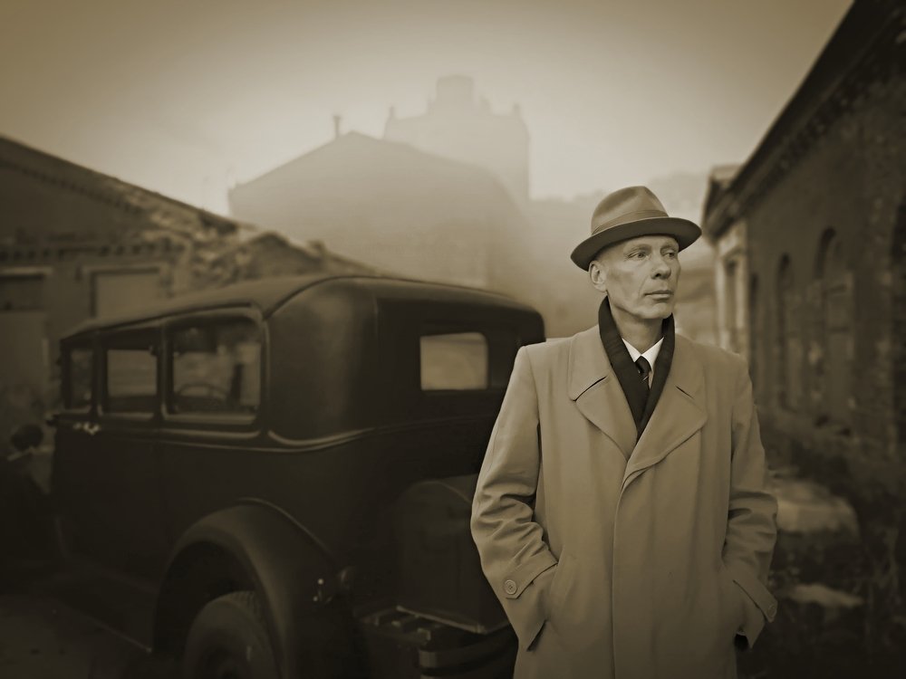 How to proceed, thought Stirlitz?