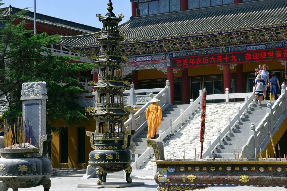 Буддийская пагода.