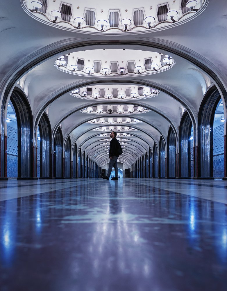 Станция метро Маяковская