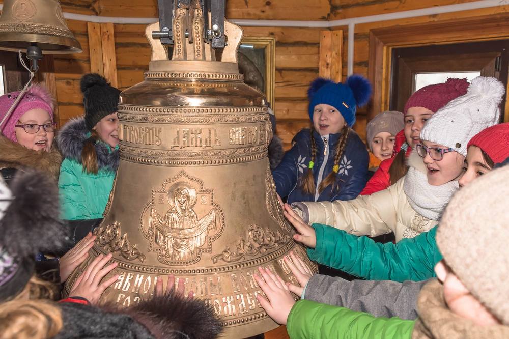 Прекрасно звонит колокол