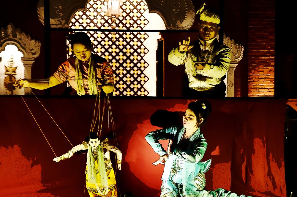 Myanmar Traditional Dance with Puppet