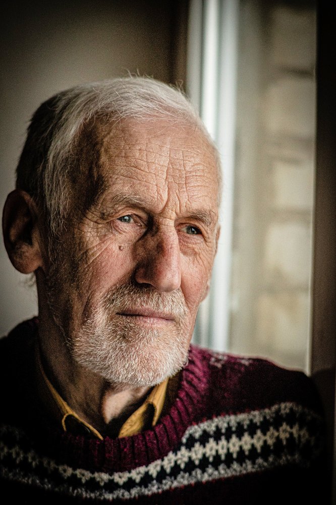 Портрет у окна.